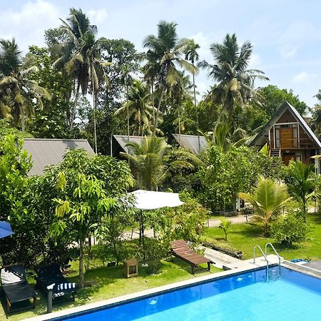 Steps Garden Resort نيجومبو المظهر الخارجي الصورة