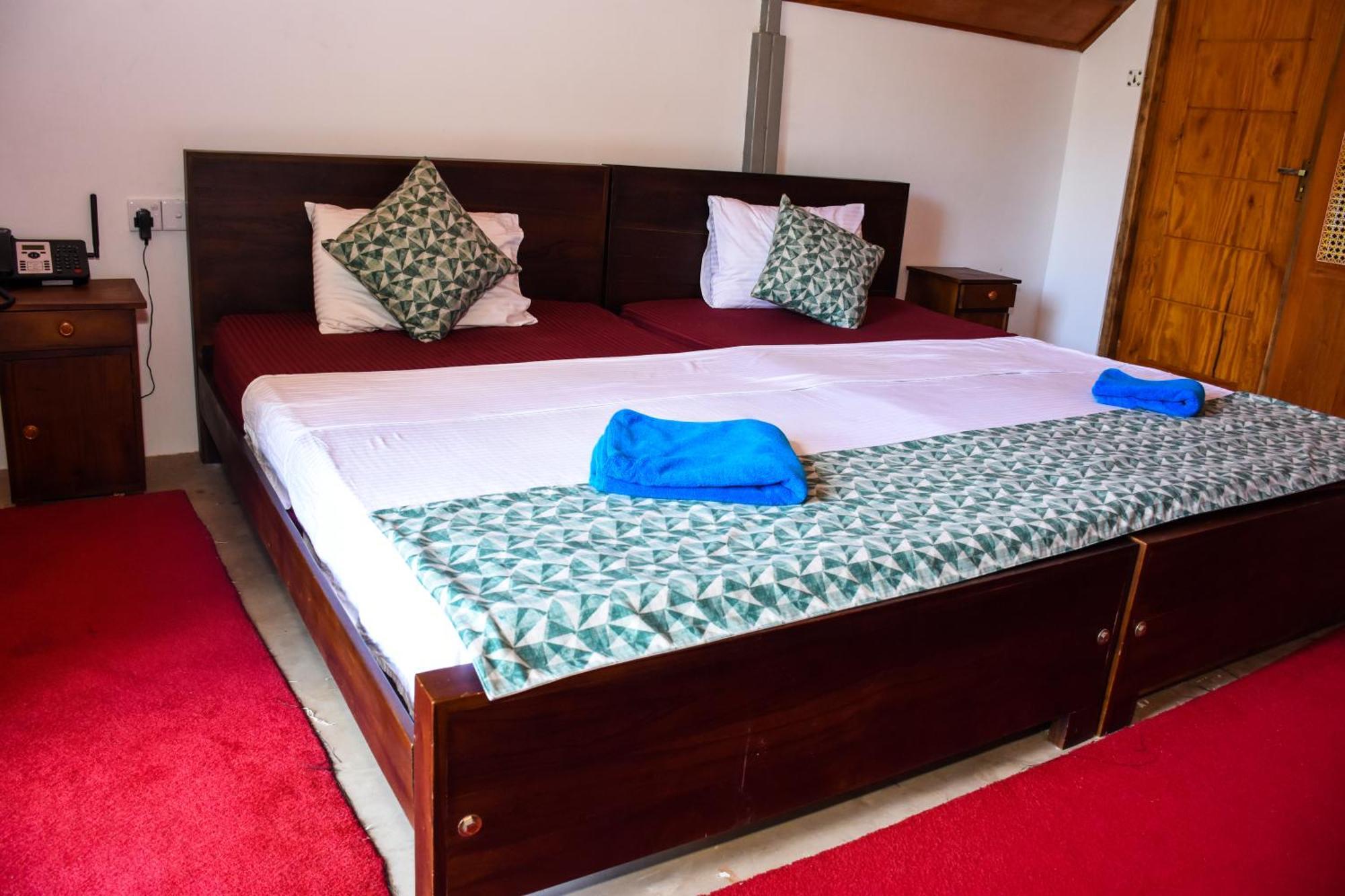 Steps Garden Resort نيجومبو المظهر الخارجي الصورة