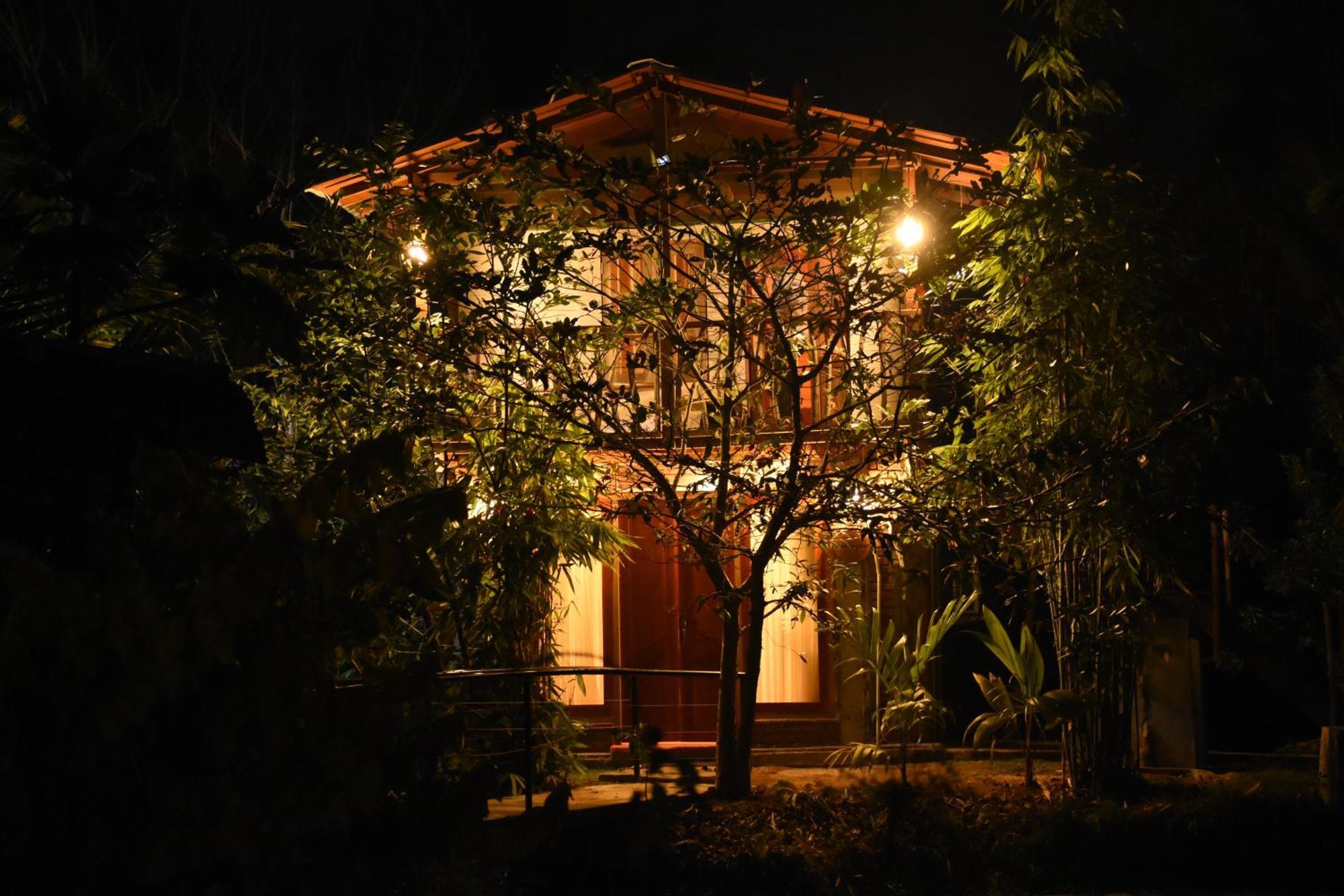 Steps Garden Resort نيجومبو المظهر الخارجي الصورة