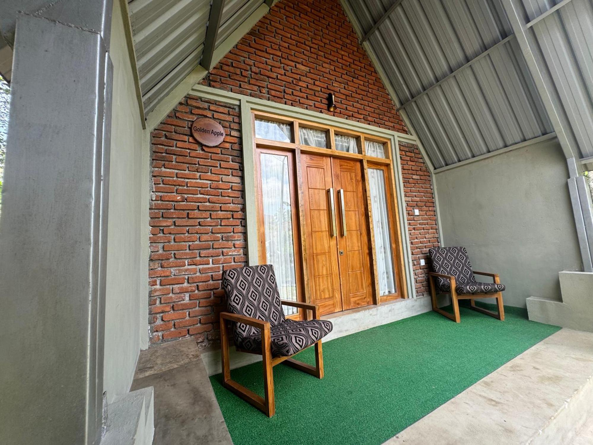 Steps Garden Resort نيجومبو المظهر الخارجي الصورة