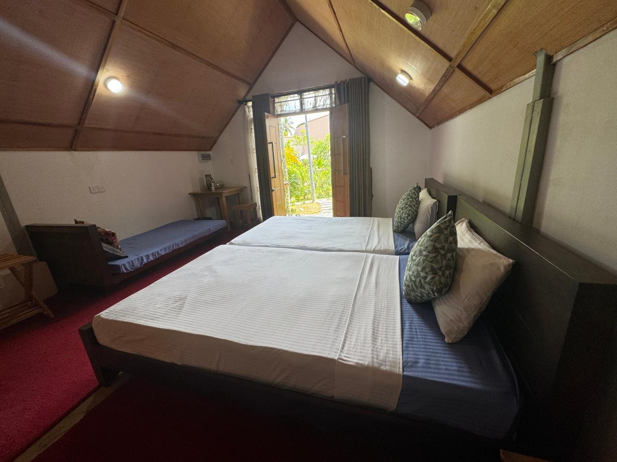 Steps Garden Resort نيجومبو المظهر الخارجي الصورة
