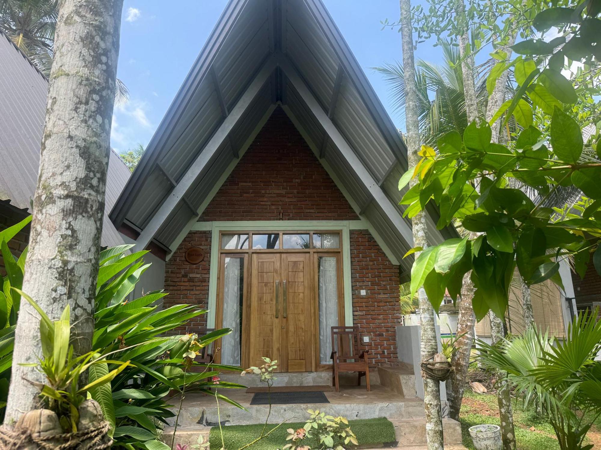 Steps Garden Resort نيجومبو المظهر الخارجي الصورة