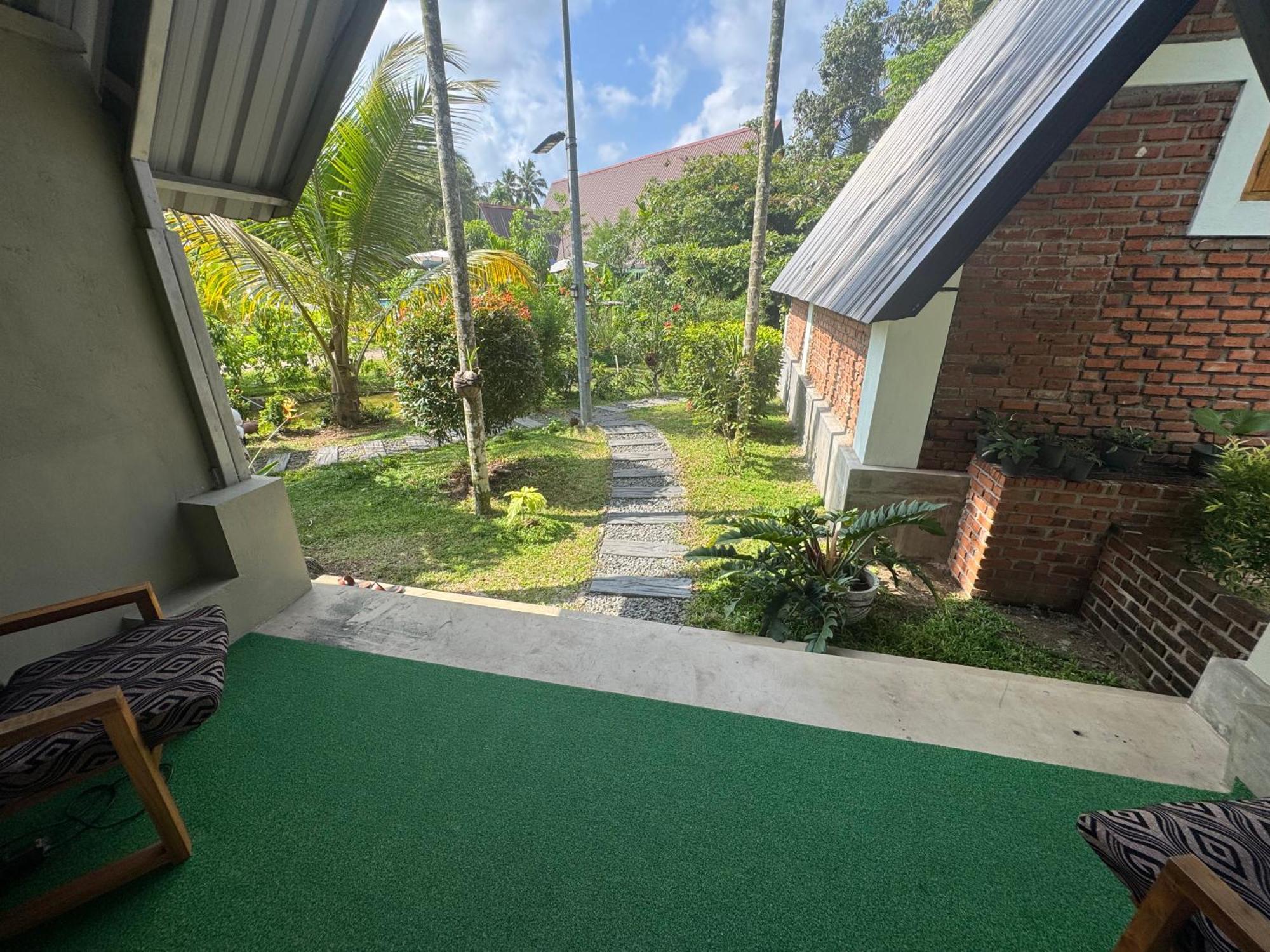 Steps Garden Resort نيجومبو المظهر الخارجي الصورة