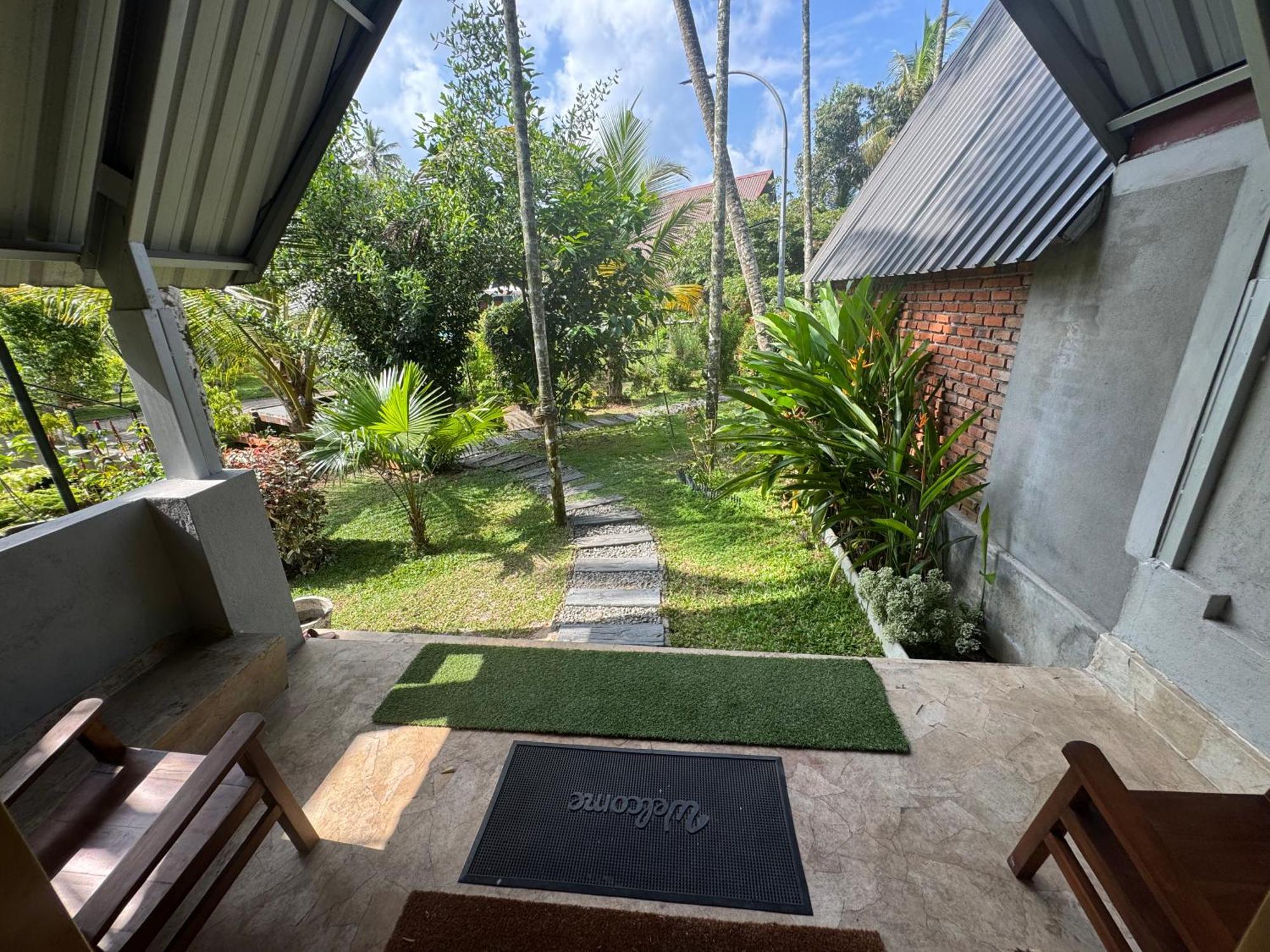 Steps Garden Resort نيجومبو المظهر الخارجي الصورة